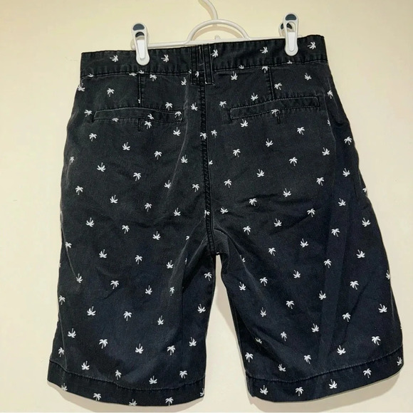 Men’s Retrofit Brand Casual Skater Black + White Palm Tree Print Shorts Size:32 - Picture 10 of 16